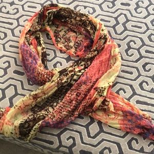 2 beautiful scarfs!